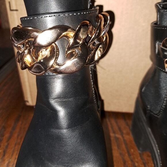Size 11 H Halston Black Manila Gold Chain Lug Sole Bootie Chunky Boots - Picture 10 of 10
